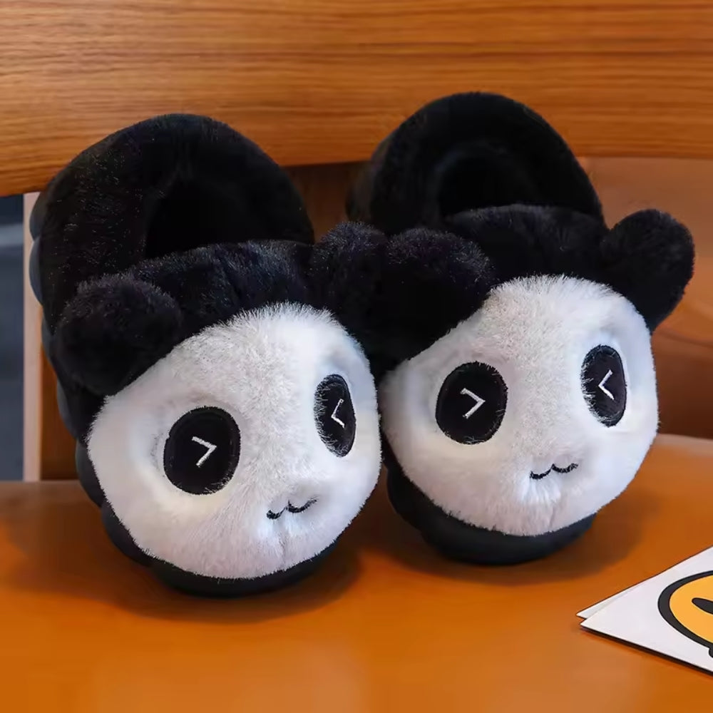 Pantoufles en peluche panda